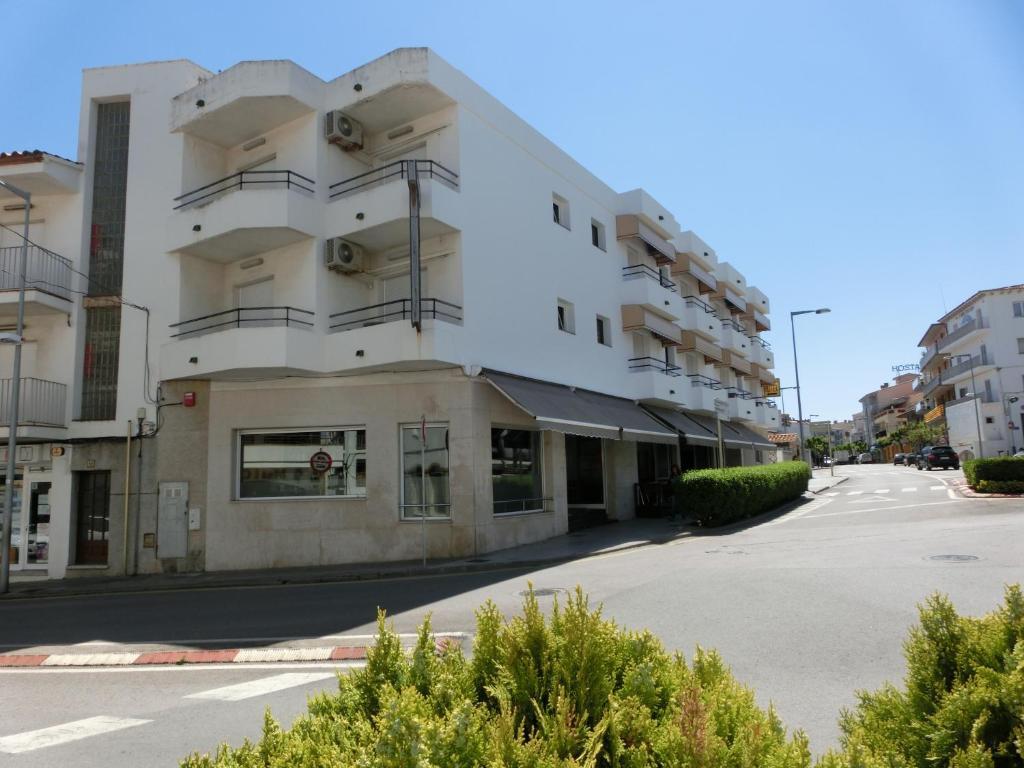 Hotel Can Catala L'Escala Exterior photo